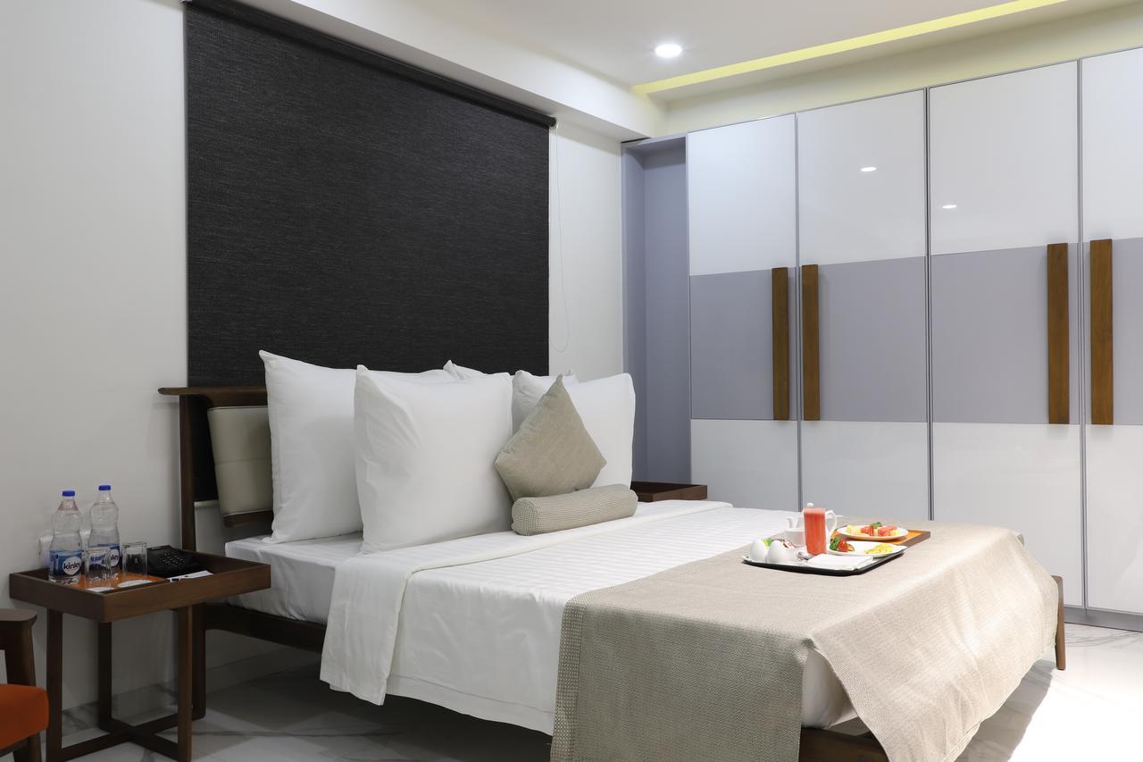 Ebony Residency Hotel Ahmedabad Exterior photo