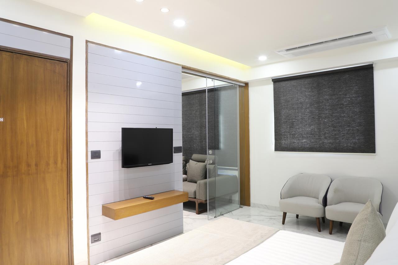 Ebony Residency Hotel Ahmedabad Exterior photo