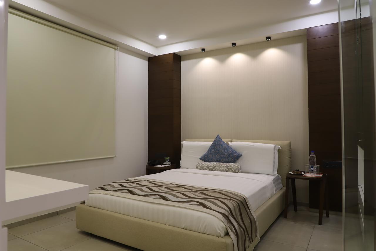 Ebony Residency Hotel Ahmedabad Exterior photo