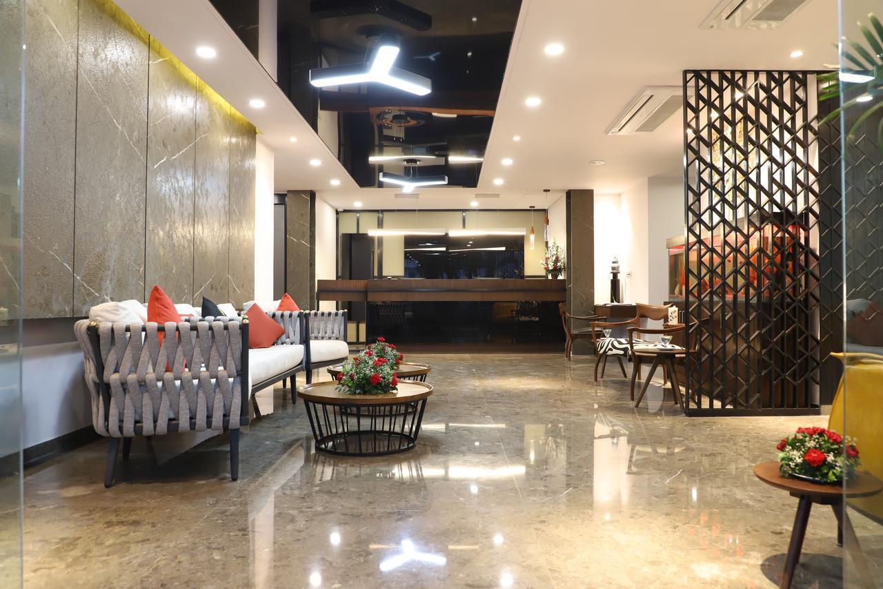 Ebony Residency Hotel Ahmedabad Exterior photo